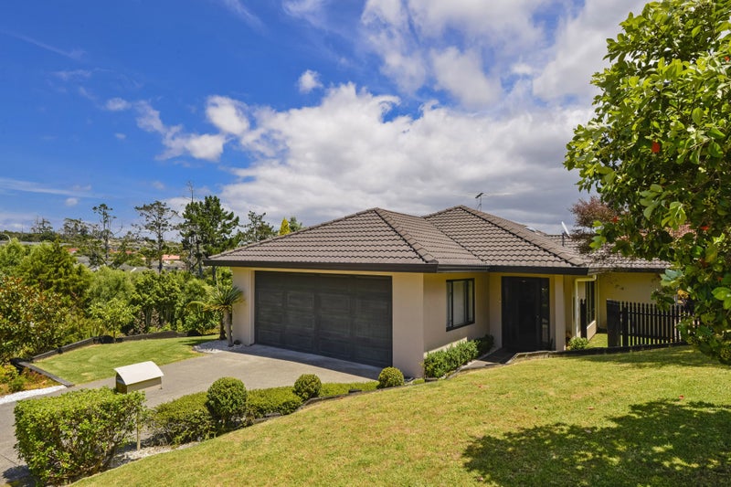 6 Rising Parade, Fairview Heights, Auckland - Carousel 1