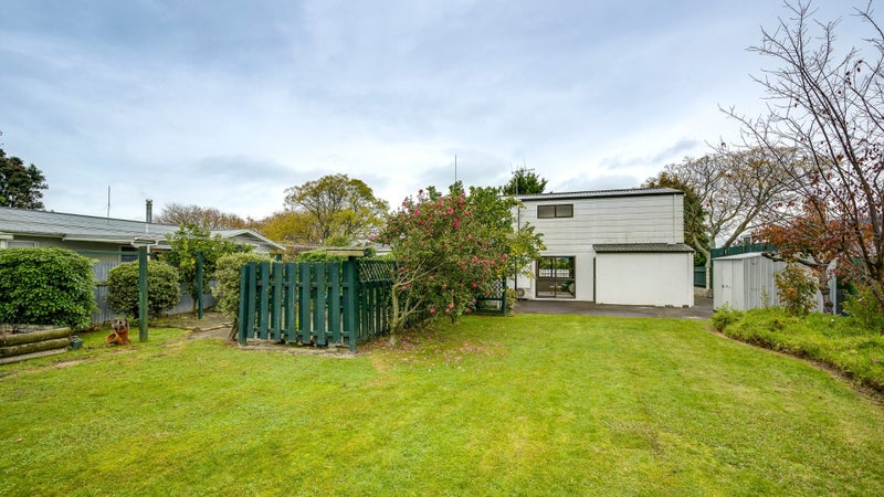 32 Atherfold Crescent, Greenmeadows, Napier - Carousel 1