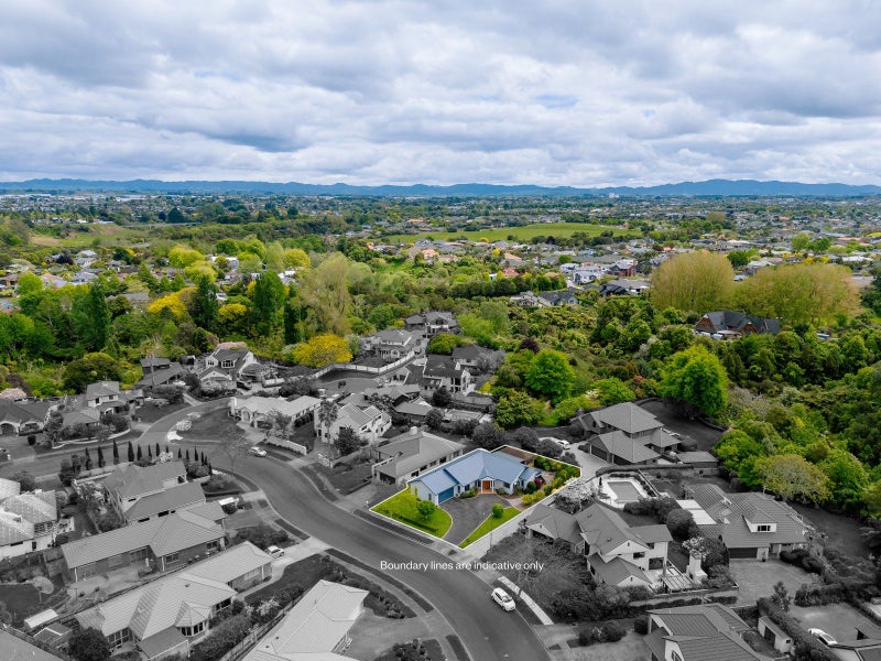 29 Montrose Crescent, Huntington, Hamilton - Carousel 2