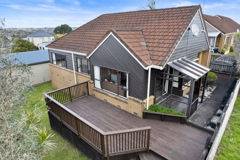 3/8 Vincent Street, Howick, Auckland - Carousel 2