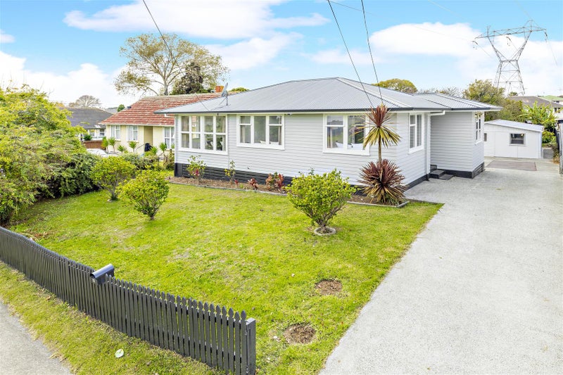 21 Gilbert Road, Otara, Auckland - Carousel 2