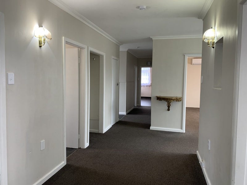 10 Tully Street, Kilbirnie, Wellington - Carousel 1