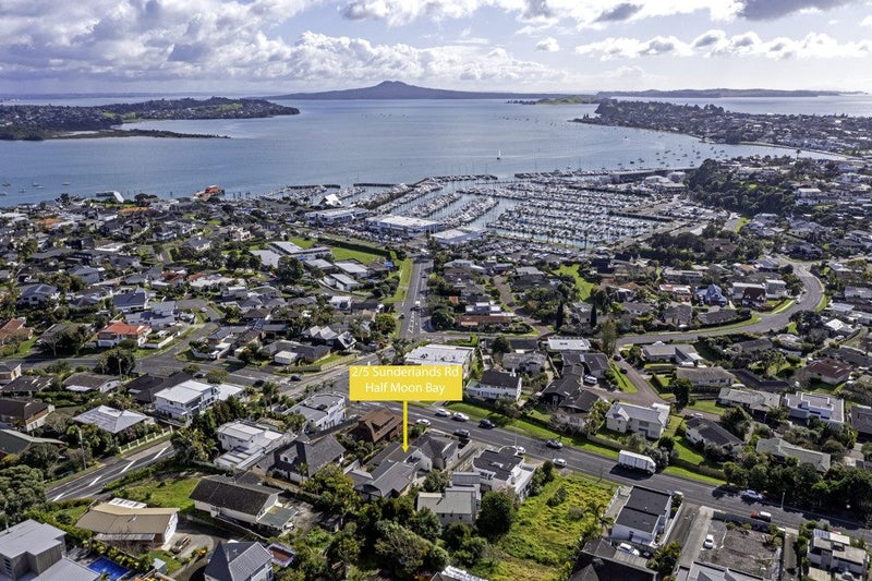 2/5 Sunderlands Road, Half Moon Bay, Auckland - Carousel 24