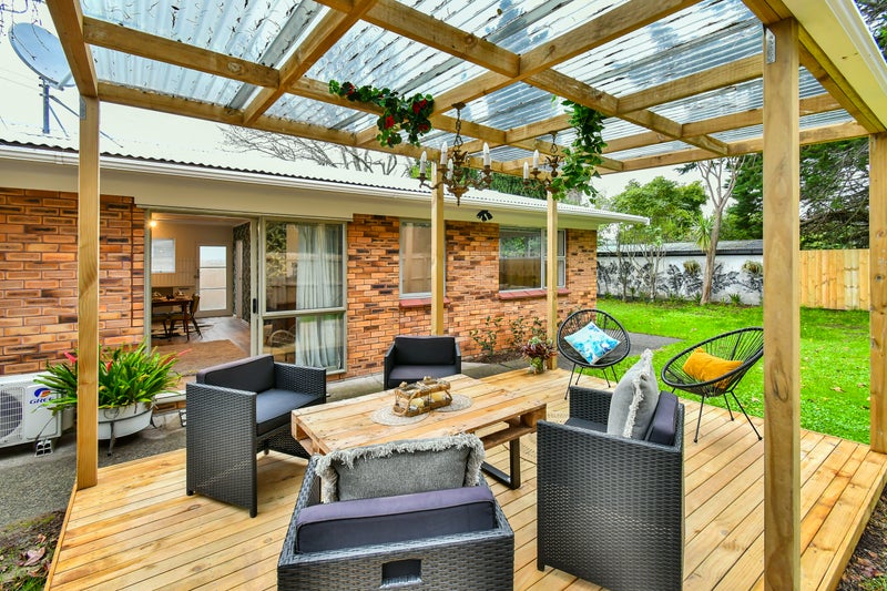 1/2 Fenton Circus, Orakei, Auckland - Carousel 14