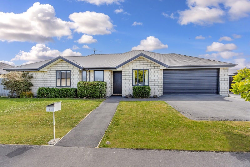 23 Larne Place, Belfast, Christchurch - Carousel 1