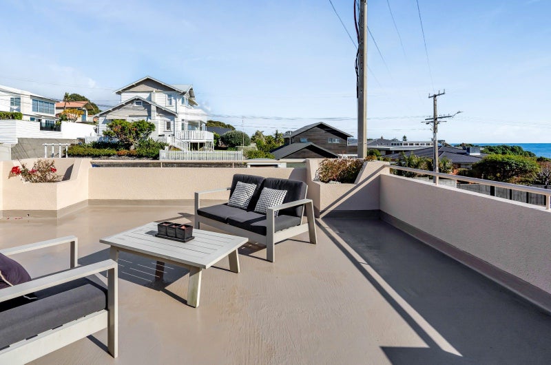 19 Nobs Line, Strandon, New Plymouth - Carousel 32