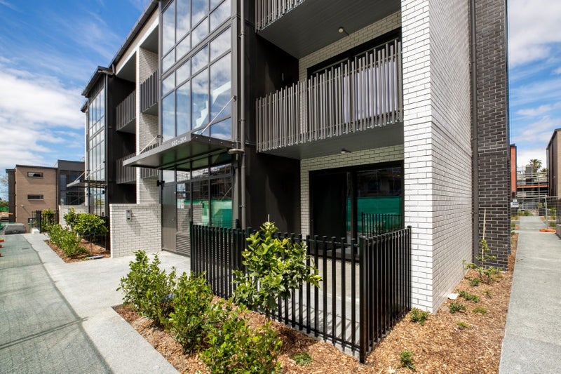 201/36B Greenslade Crescent, Northcote, Auckland - Carousel 2