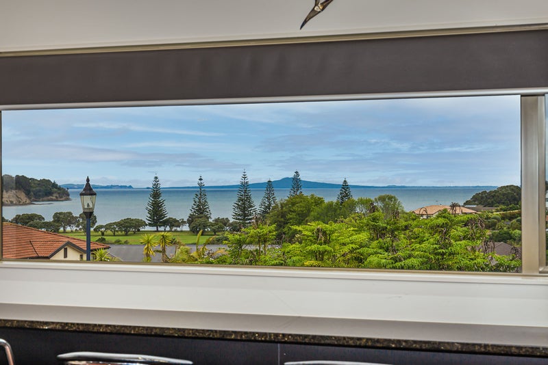 23 Kotanui Avenue, Army Bay, Whangaparaoa - Carousel 1