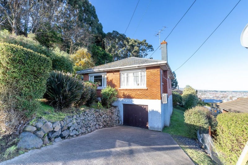 26 Shortland Street, Caversham, Dunedin - Carousel 1