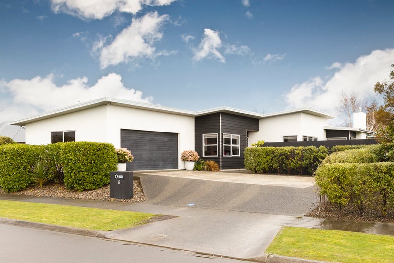6 Rodeo Drive, Kelvin Grove, Palmerston North - Carousel 2