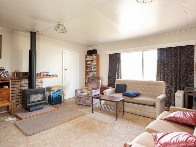 69 Budge Street, Riversdale, Blenheim - Carousel 1