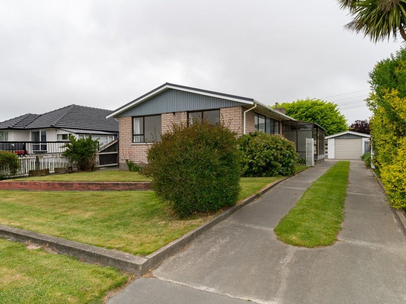 17 Boston Avenue, Hornby, Christchurch - Carousel 1