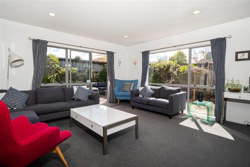 244 Waitemata Drive, Ranui, Auckland - Carousel 2