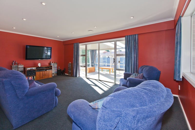 91 Warren Crescent, Hillmorton, Christchurch - Carousel 2