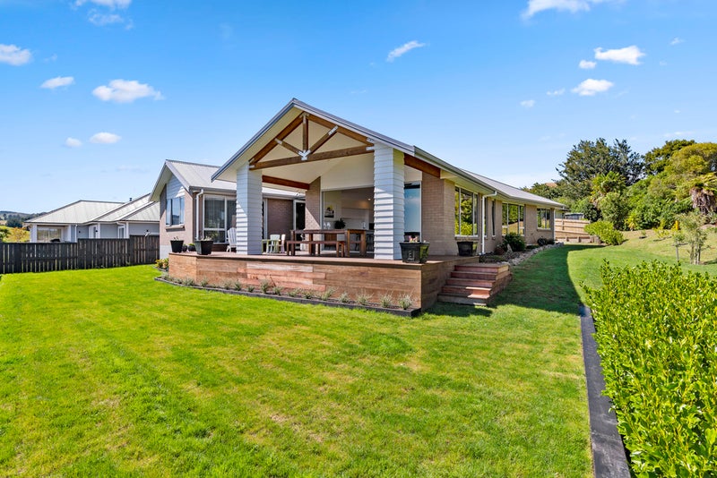 25 Stafford Rise, Owhata, Rotorua - Carousel 1