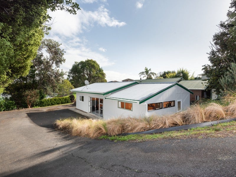 12 Meander Drive, Welcome Bay, Tauranga - Carousel 1