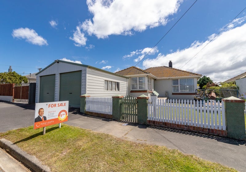 36 Lock Street, Saint Clair, Dunedin - Carousel 1