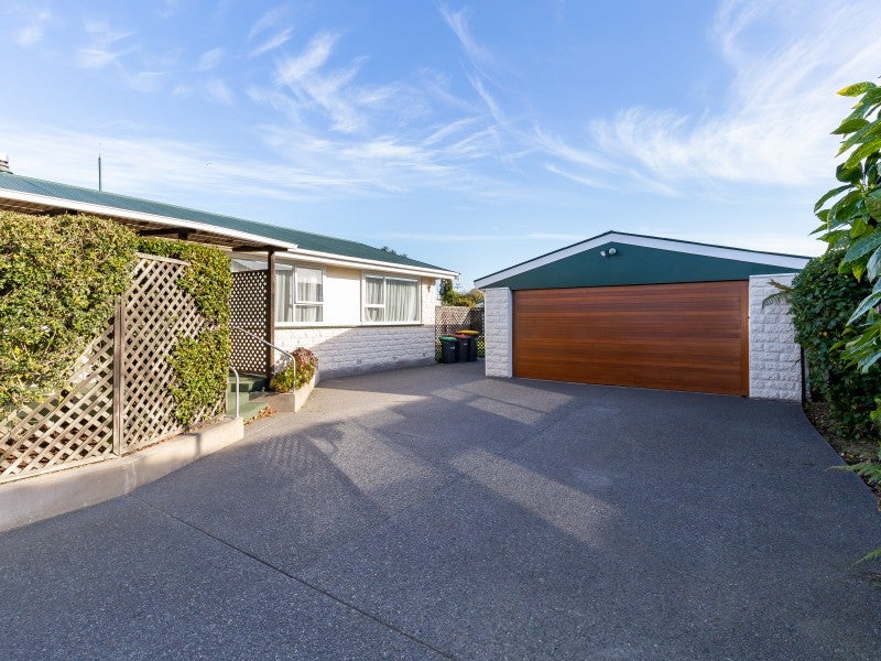 11 Neave Place, Hillmorton, Christchurch - Carousel 1