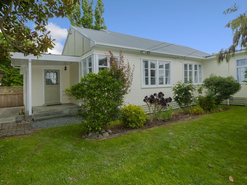 98 Waddington Drive, Naenae, Lower Hutt - Carousel 18