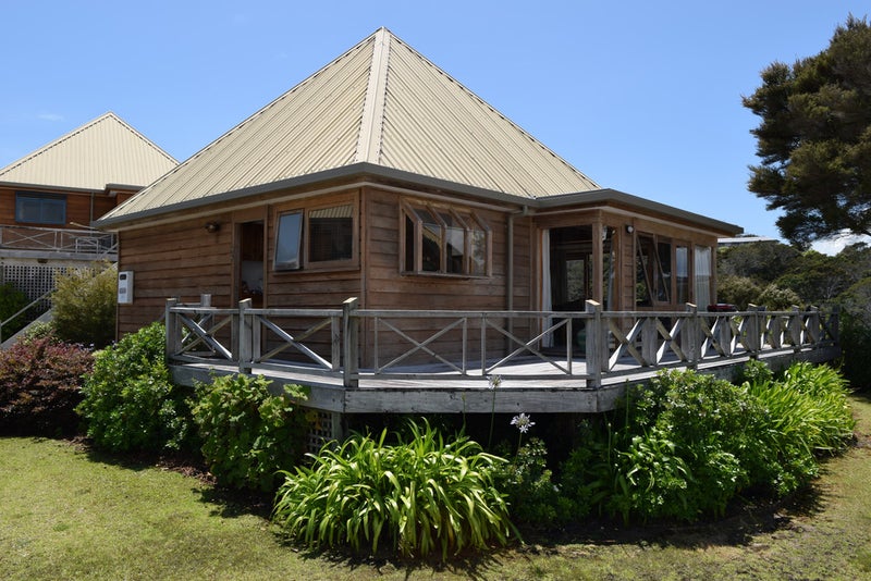 2 Te Maiki RISE, RUSSELL - Carousel 1