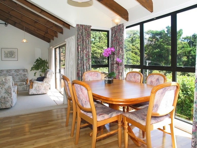 3 Taupo Crescent, Plimmerton, Porirua - Carousel 2