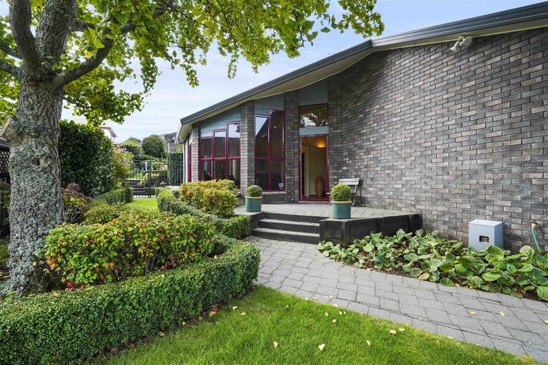 7 West Ridge Drive, Western Heights, Hamilton - Carousel 1