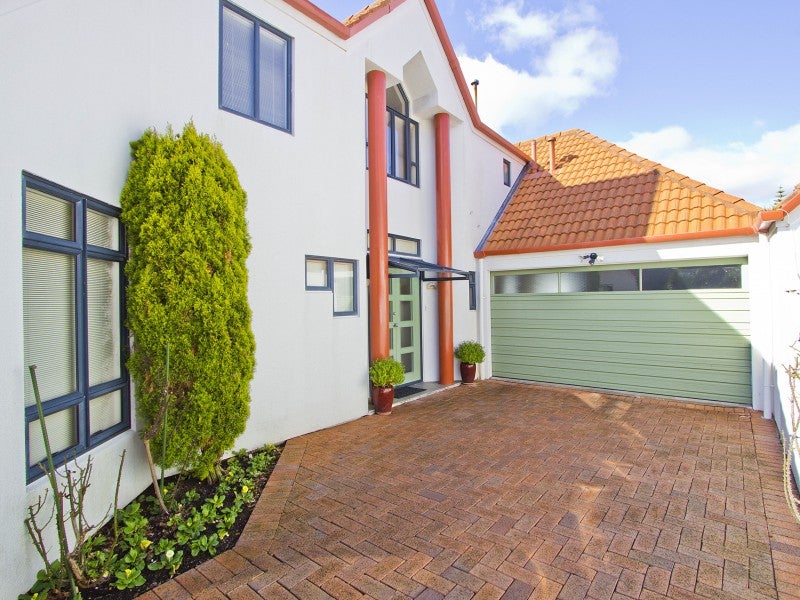 3 Bloomfield Terrace, Hutt Central, Lower Hutt - Carousel 2