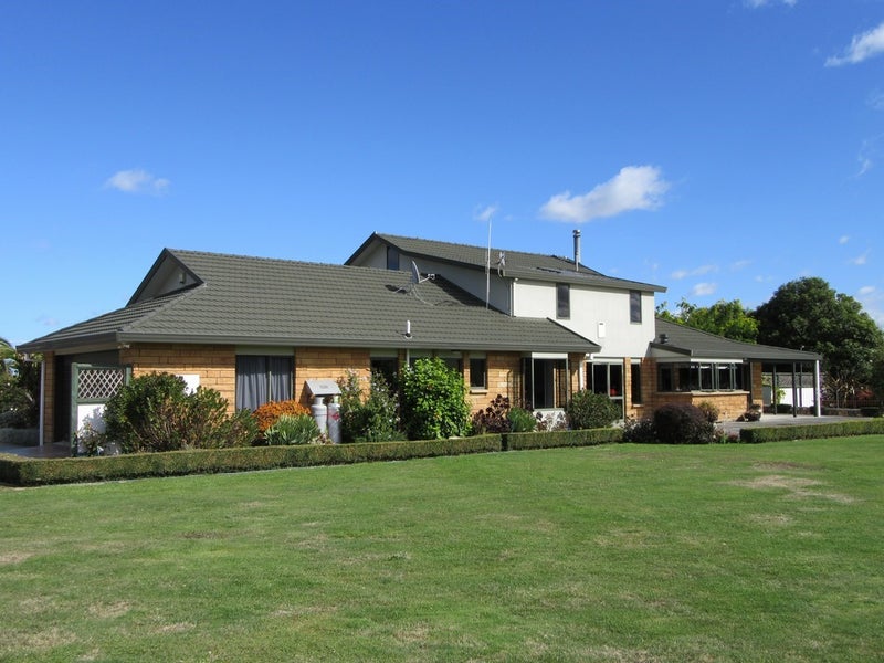 526 Milson Line, Newbury - Carousel 1