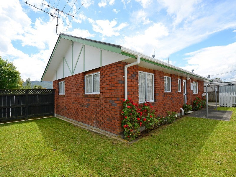 12A Liverpool Street, Trentham, Upper Hutt - Carousel 15