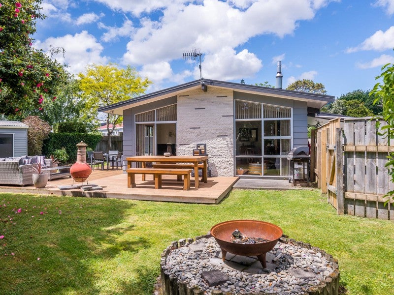 2 Hillcrest Road, Raumati South, Paraparaumu - Carousel 2