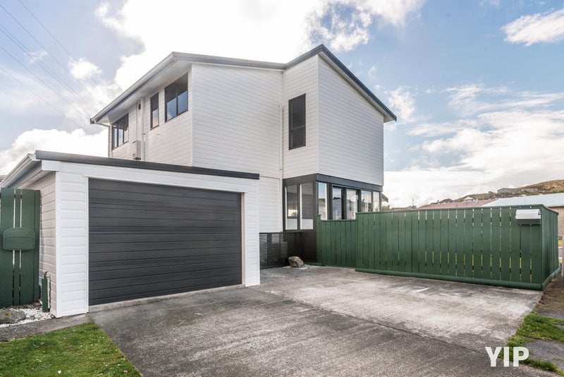 61 Horokiwi Road West, Newlands, Wellington - Carousel 1