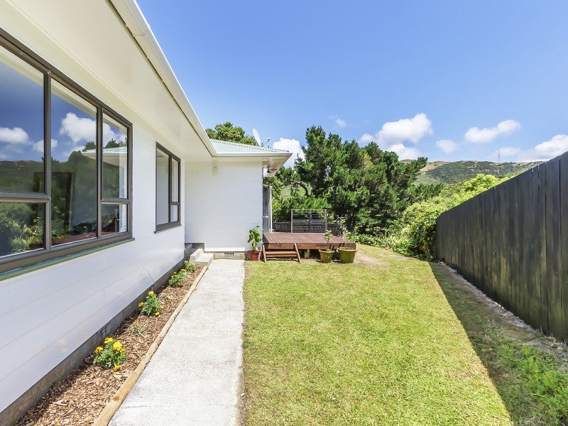 24 John Witton Drive, Crofton Downs, Wellington - Carousel 2