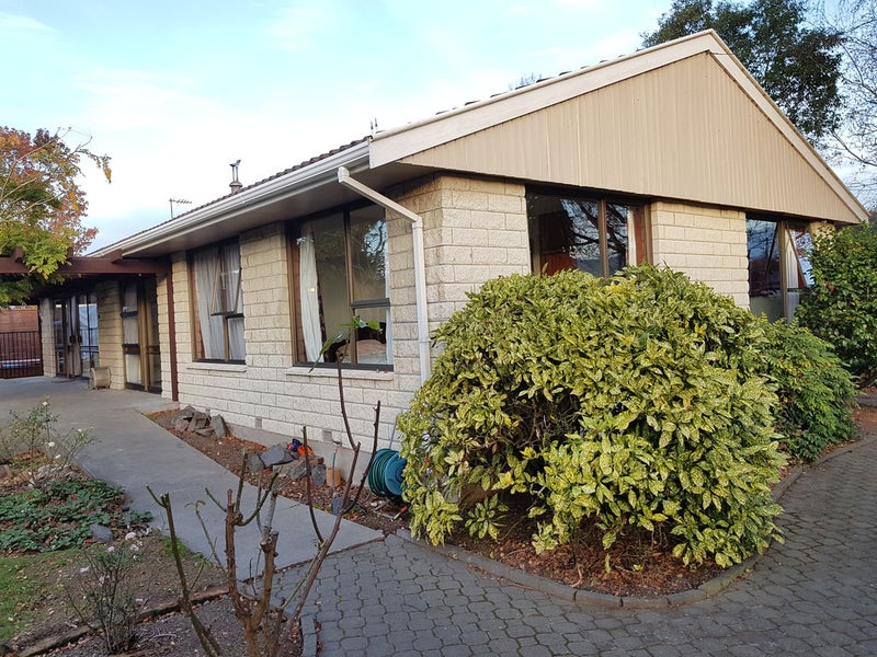 6 Tyrone Street, Belfast, Christchurch - Carousel 1