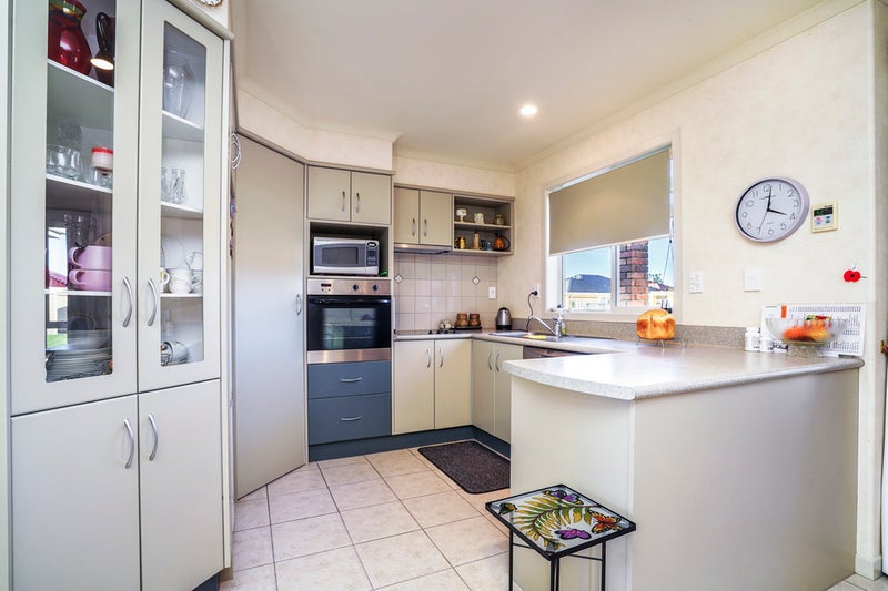 22 Sovereign Isle Lane, Rototuna, Hamilton - Carousel 2