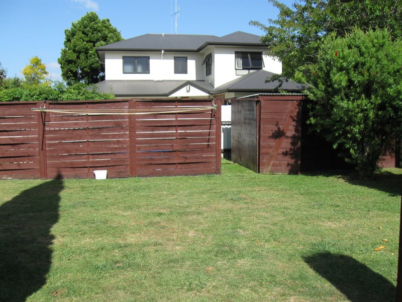13 Saint Olpherts Avenue, Hamilton East, Hamilton - Carousel 2
