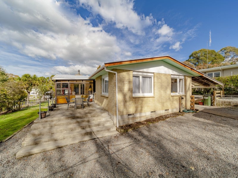 11 Matthew Street, Waipawa, Waipawa - Carousel 1