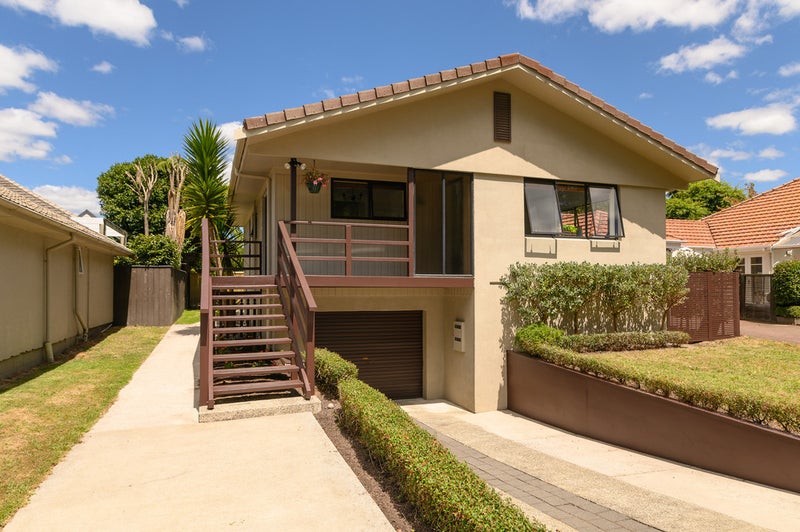 18B Wylie Street, Glenholme, Rotorua - Carousel 1