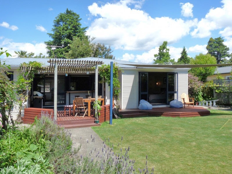 111 Whitby Road, Wakefield - Carousel 2