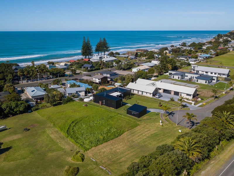 19 BEACH COVE, Tikitiki, Gisborne - Carousel 1