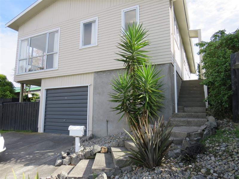 28 Clipper Street, Titahi Bay, Porirua - Carousel 1