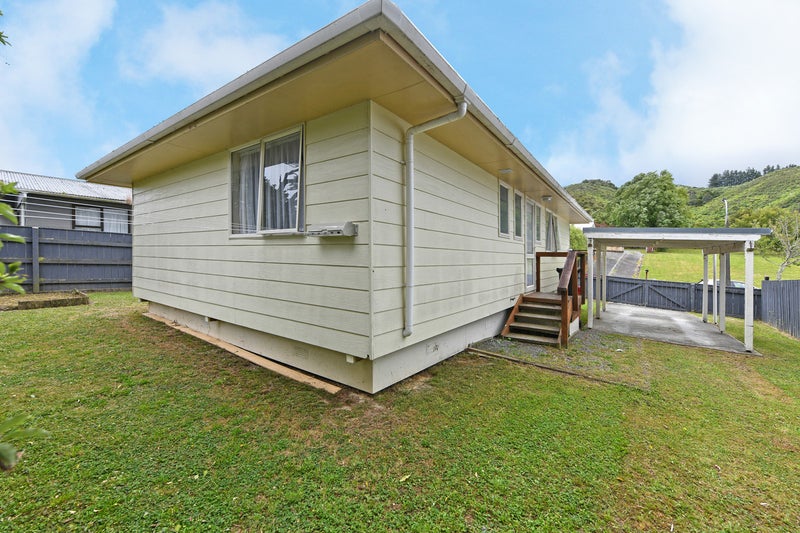 16 Oaklands Grove, Clouston Park, Upper Hutt - Carousel 12