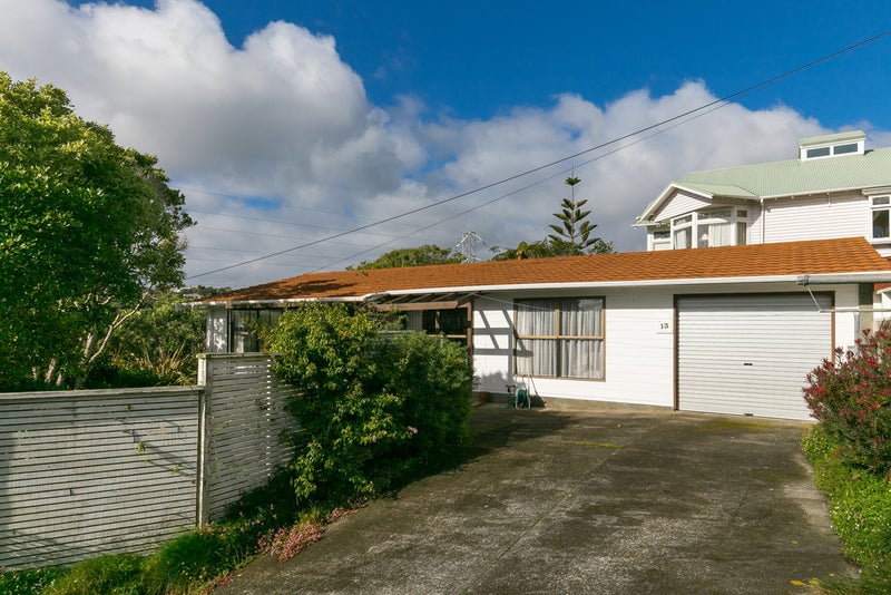 13 Seaforth Terrace, Karori, Wellington - Carousel 2