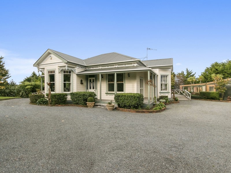 130 Kaitangata Crescent, Kelson, Lower Hutt - Carousel 1