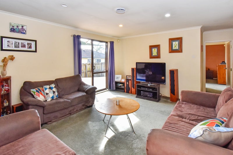 9 Paloma Court, Hillpark, Auckland - Carousel 2