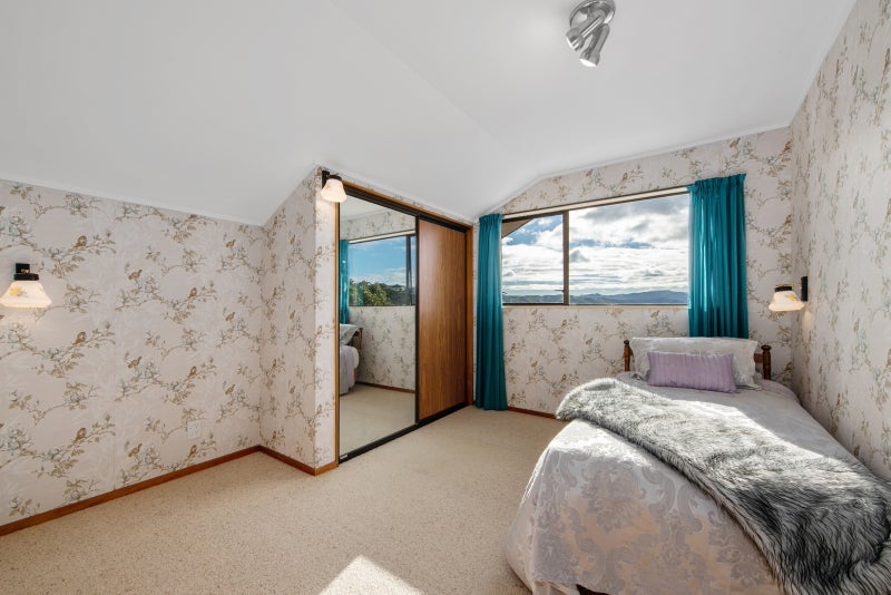 8 Sloane Terrace, Newlands, Wellington - Carousel 20