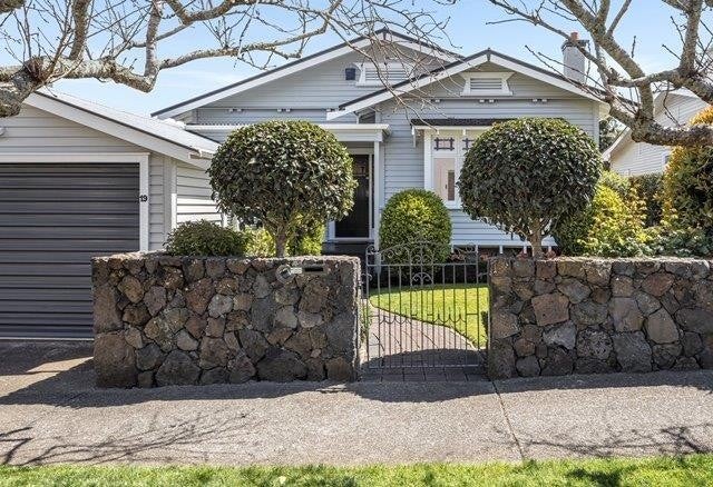 19 Henley Road, Mount Eden, Auckland - Carousel 1
