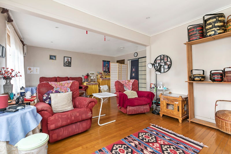 15 Lorraine Avenue, Mount Albert, Auckland - Carousel 2