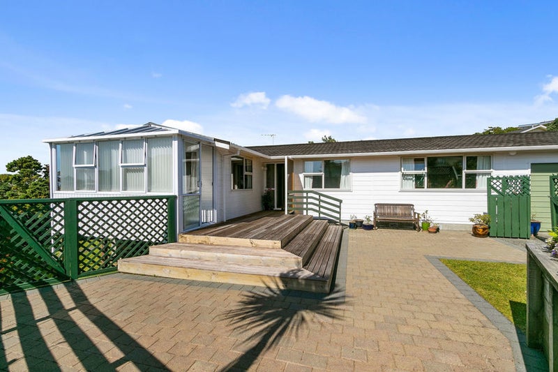3 Acacia Avenue, Maungaraki, Lower Hutt - Carousel 2