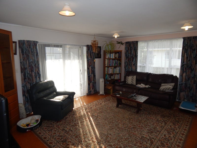 2/73 Randwick Crescent, Moera, Lower Hutt - Carousel 2