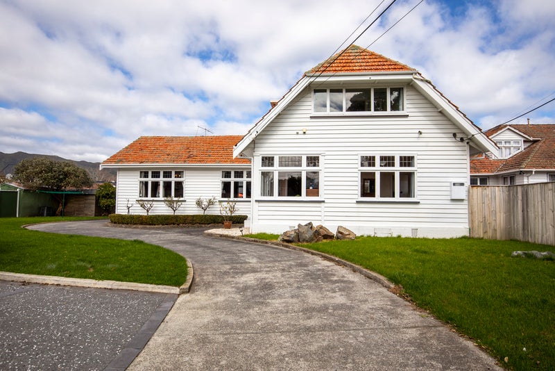 62 Kings Crescent, Hutt Central, Lower Hutt - Carousel 2